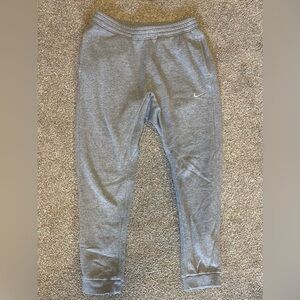 Men’s Nike Gray Tapered Cuffed Sweatpants